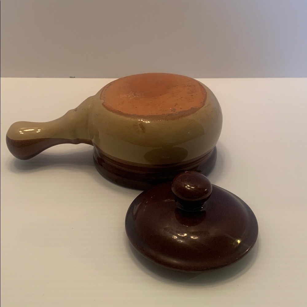 Vintage Stoneware Soup Bowls With Lid And Handle - Picture 10 of 10